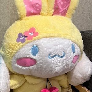 Cinnamon roll stepper plush